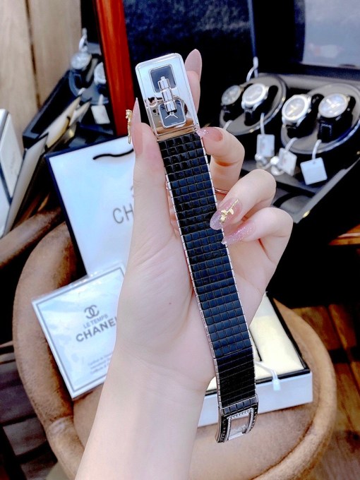 Đồng hồ Chanel mặt vuông Đồng hồ Chanel mặt vuông