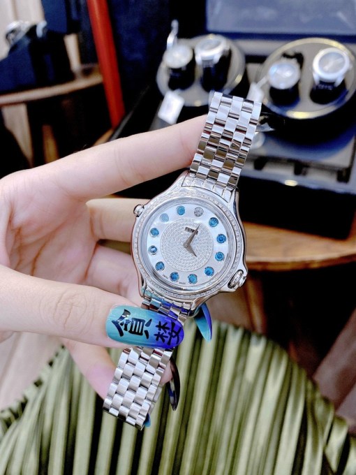 Đồng hồ Fendi nữ siêu cấp Đồng hồ Fendi nữ siêu cấp