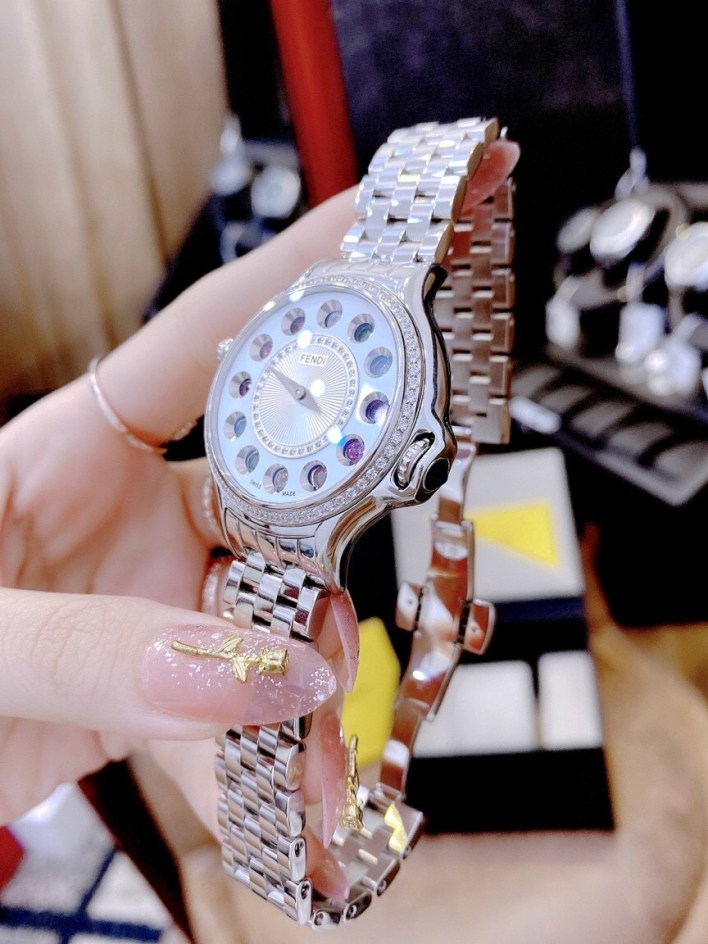 Đồng hồ Fendi nữ siêu cấp Đồng hồ Fendi nữ siêu cấp
