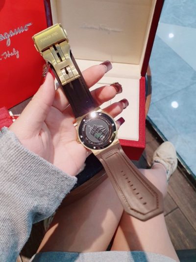 Đồng hồ Ferragamo F80