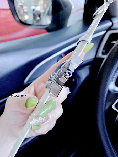 CTI000661856-CARTIER-nữ-dây-da-viền-đá-(8) Đồng Hồ Cartier nữ dây da trắng vân viền đá cao cấp