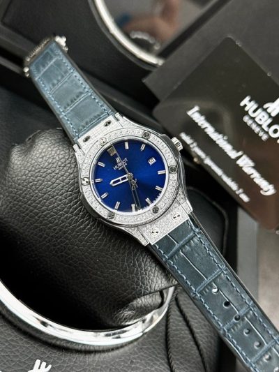 Đồng hồ Hublot giá rẻ nữ đính full đá màu xanh dương máy Nhật