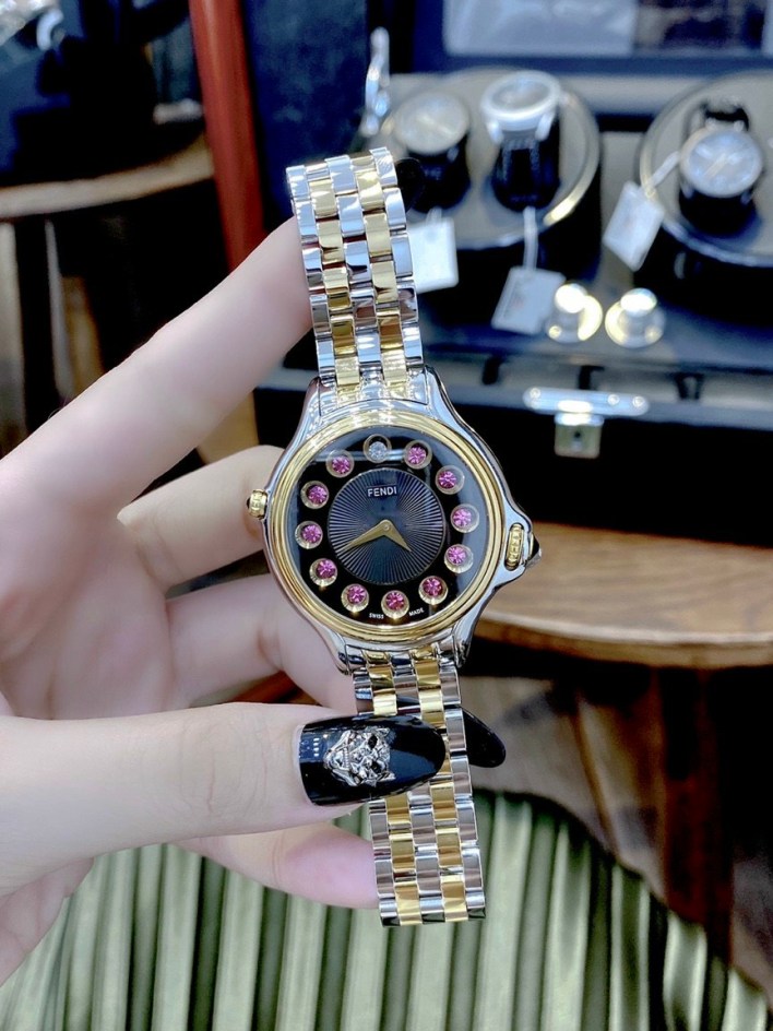Đồng hồ Fendi Crazy Carats