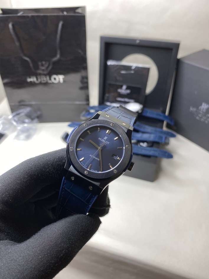 Đồng hồ Hublot Classic Fusion Blue Ceramic