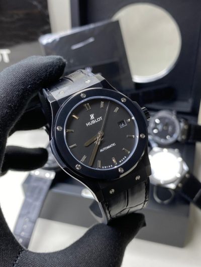 Đồng hồ Hublot Classic Fusion Ceramic Black