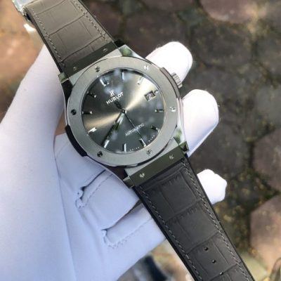 Đồng hồ hublot màu xám