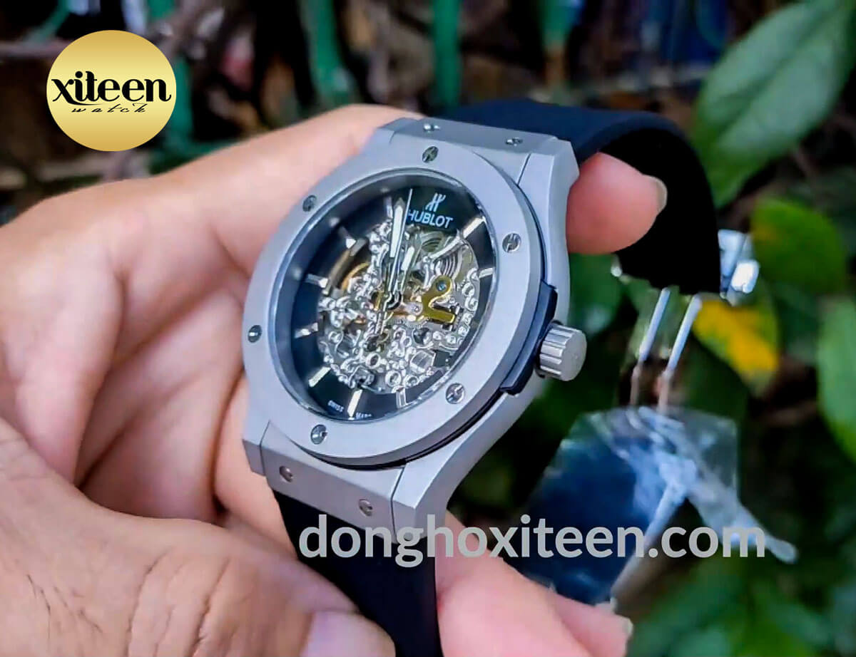 đồng hồ hublot cơ máy nhật