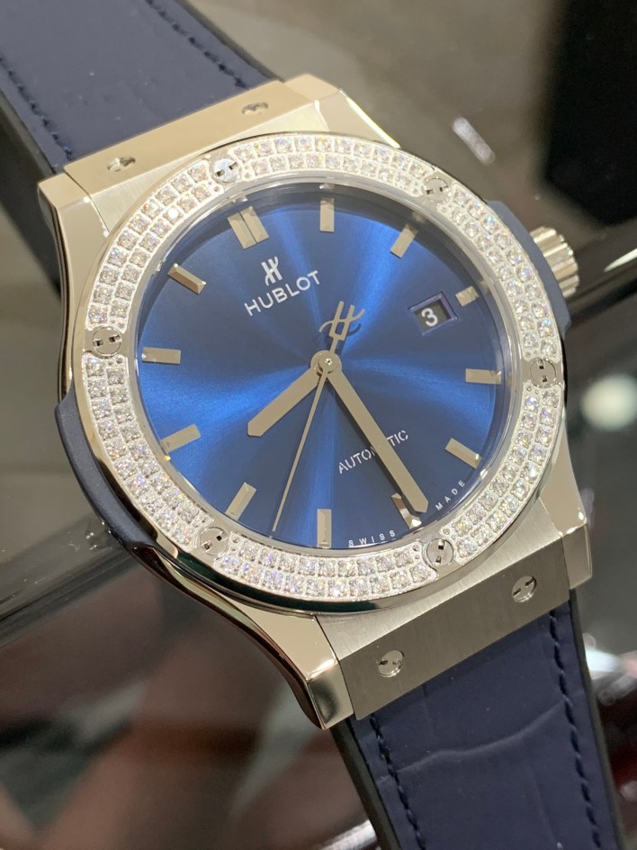 Đồng hồ Hublot nam dây cao su màu xanh dương