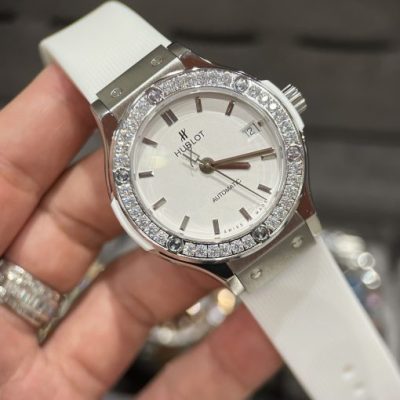 Đồng hồ Hublot nữ dây cao su màu trắng