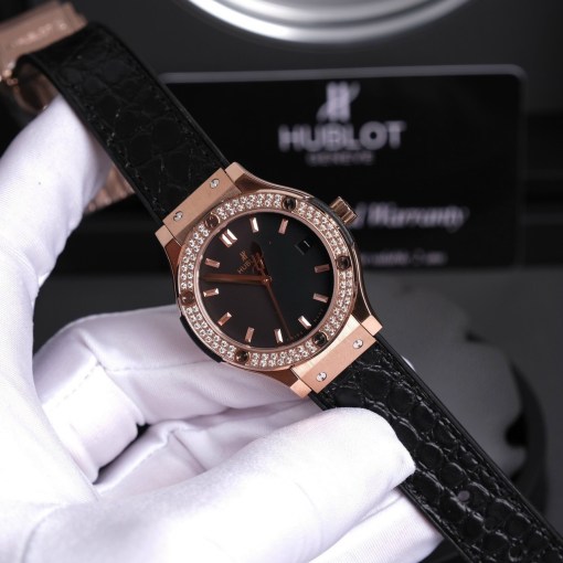 Đồng hồ Hublot nữ màu đen Đồng hồ Hublot nữ màu đen