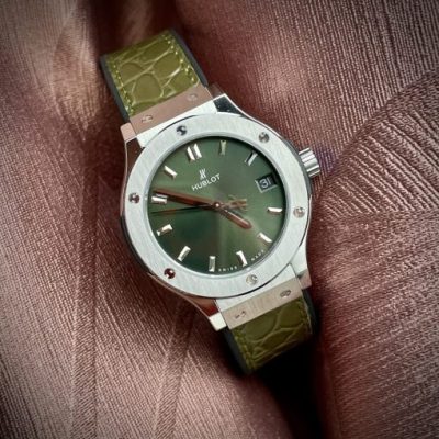 Đồng hồ Hublot nữ màu xanh lá cây