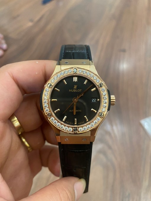 Đồng hồ Hublot nữ siêu cấp Thụy Sỹ