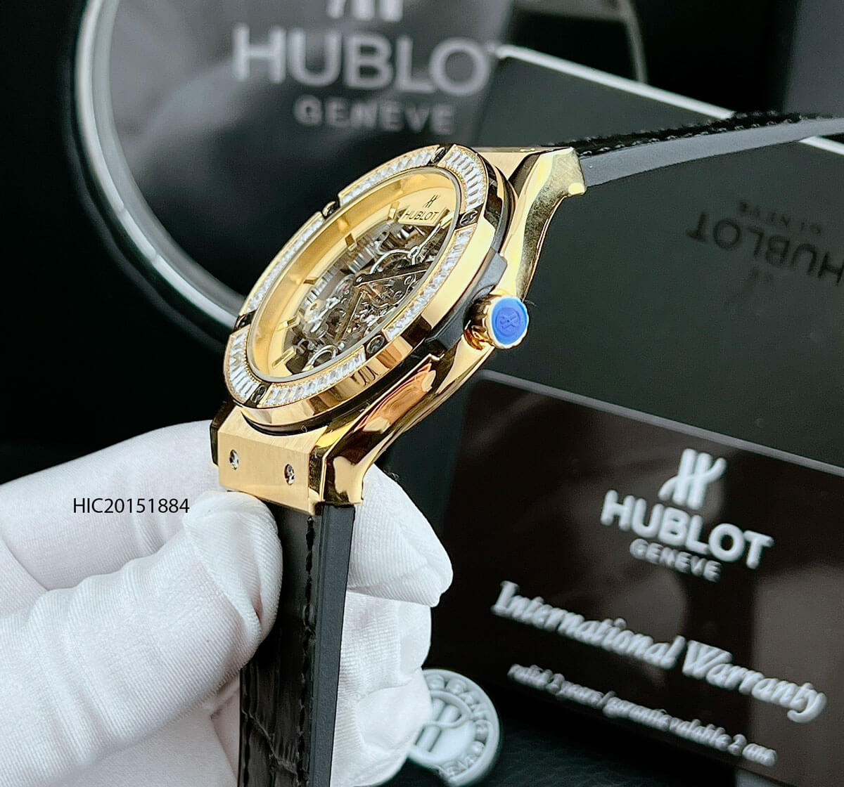 Đồng hồ Hublot nam máy lộ cơ đính đá dây cao su bọc da cao cấp