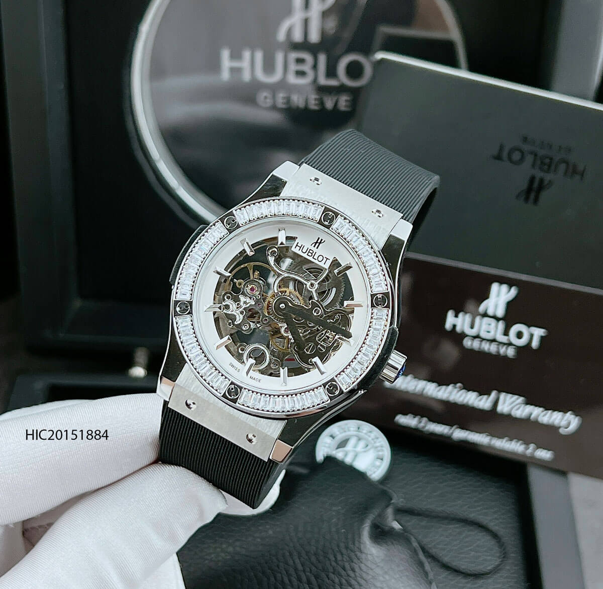 Đồng hồ Hublot nam máy cơ đính đá dây cao su cao cấp