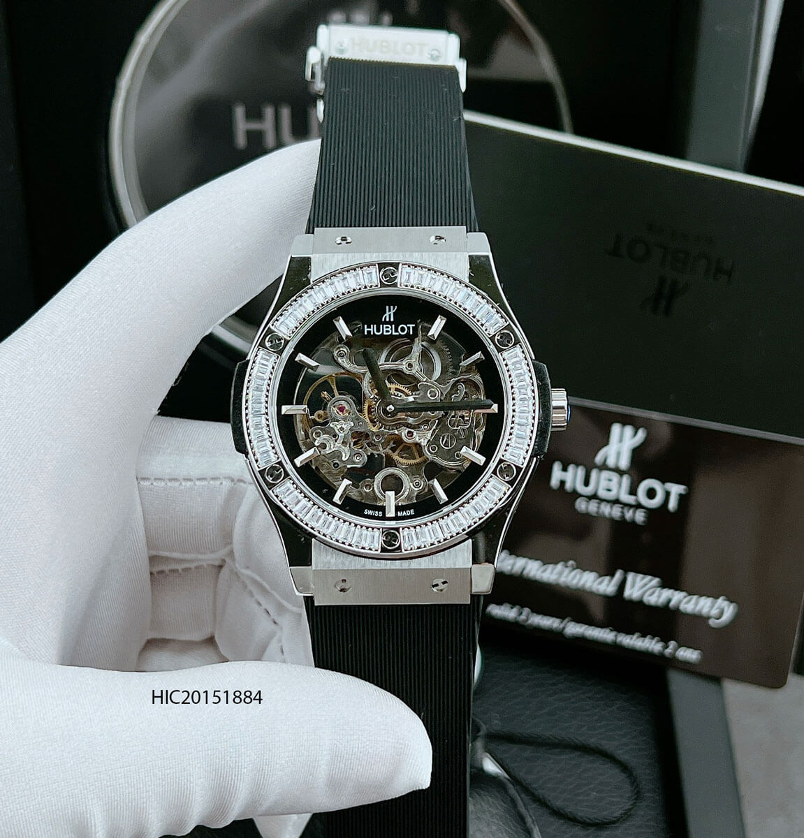 Đồng hồ Hublot nam máy cơ đính đá dây cao su cao cấp