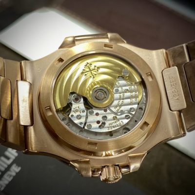 Đồng hồ Patek Philippe Nautilus 5726 cơ lộ máy