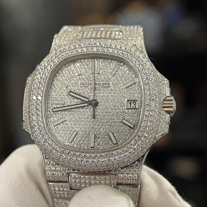 Đồng hồ Patek Philippe Nautilus Full Diamonds Đồng hồ Patek Philippe Nautilus Full Diamonds