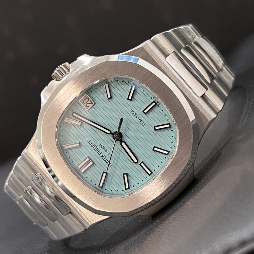 Đồng hồ Patek Philippe Nautilus Siêu cấp