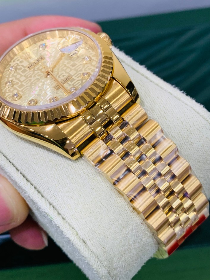 Đồng hồ Rolex mạ vàng