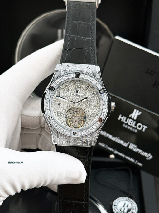 HB420661830-hublot-nam-lộ-cơ-full-đá đồng hồ hublot nam lộ cơ mặt full đá bạc