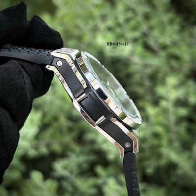 Đồng Hồ Nam Hublot đính đá máy pin chạy 6 kim cao cấp