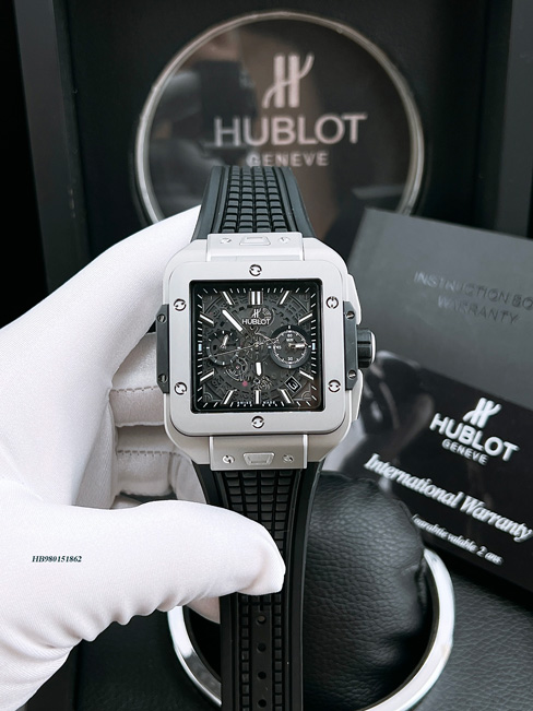 hb980151862-hublot-square-bang-nam-vien-bac-7-1 Đồng hồ Hublot Nam Square Bang viền silver 2022 cao cấp
