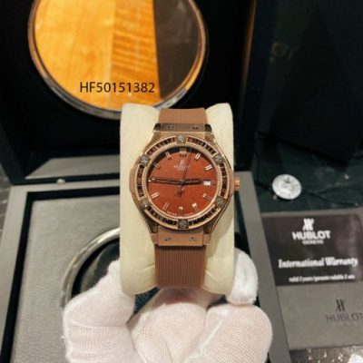 Đồng hồ Hublot Nữ dây cao su màu nâu đính đá cao cấp