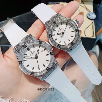 Đồng hồ hublot cặp vendome trắng viền bạc hột vuông cao cấp