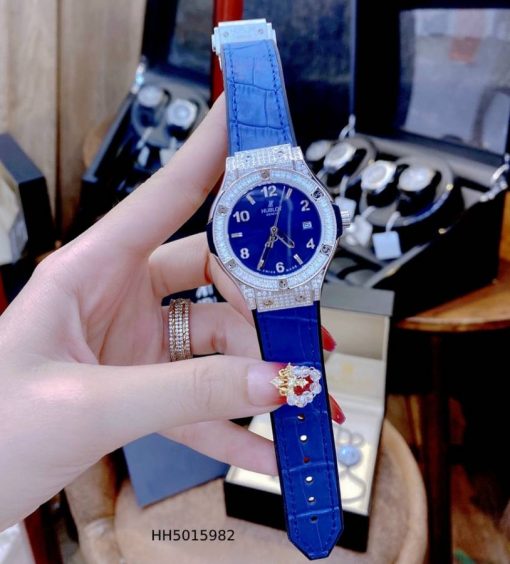 HH5015982-nu-5 Đồng hồ Hublot cặp mặt đính đá full viền cao cấp