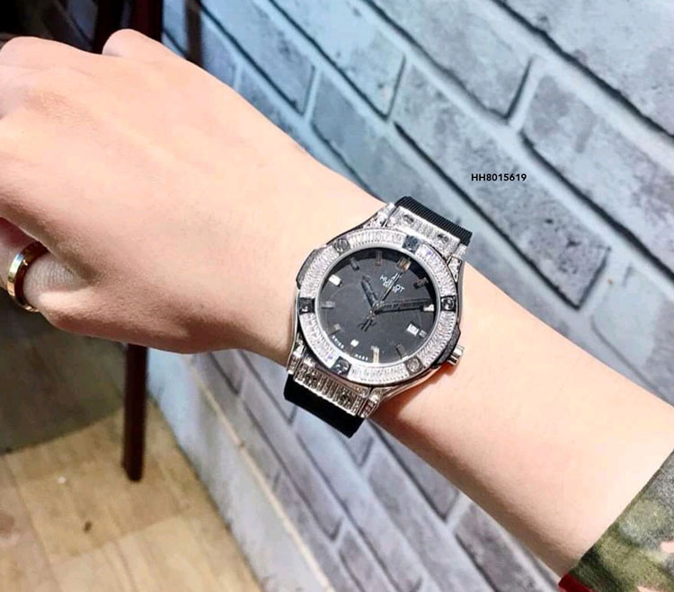 Đồng hồ Hublot geneve cao cấp Nữ full hột Dây Đen viền bạc