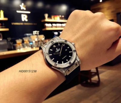 Đồng hồ Hublot Classic Fusion Automatic nam dây cao su đính đá kim cương