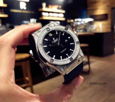 Đồng hồ Hublot Classic Fusion Automatic nam dây cao su đính đá kim cương