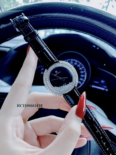 RCI100661818-set-royal-crown-màu-đen,-trắng,-đỏ--(4) Đồng hồ Royal Crown RC4641 nữ dây da đen