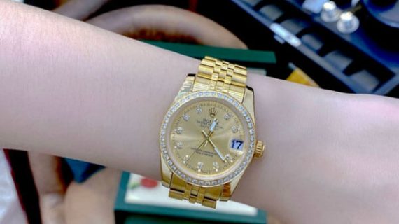 Đồng Hồ Rolex lady Datejust viền đính đá dây vàng mặt vàng cao cấp