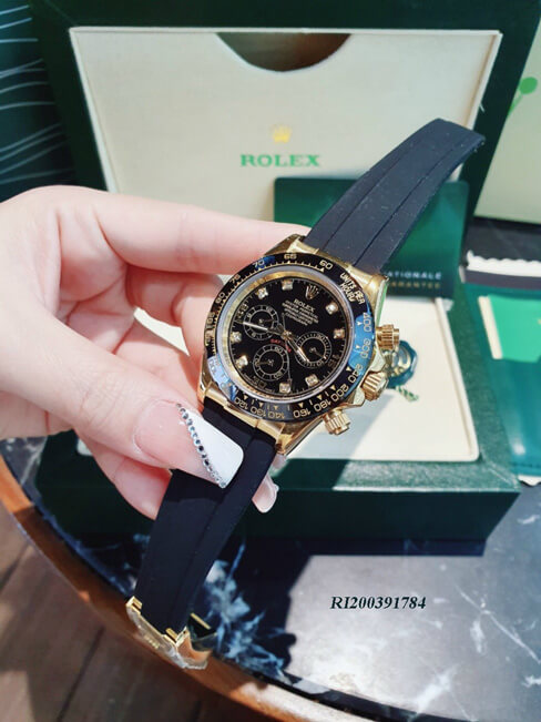 RI200391784-rolex-cơ-3-núm-cao-su-(6) Đồng Hồ Rolex Nam máy cơ nhật mặt đen dây cao su