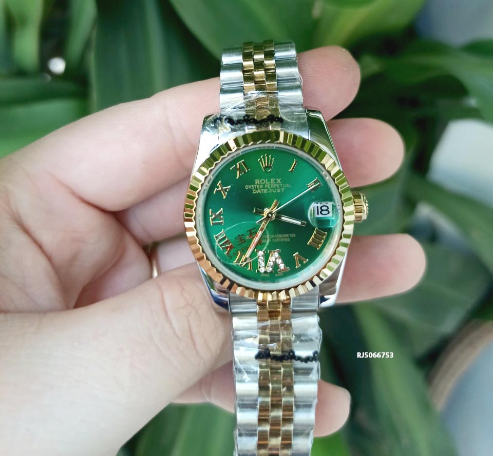 Đồng Hồ ROLEX OYSTER PERPETUAL LADY-DATEJUST Ngọc Trinh
