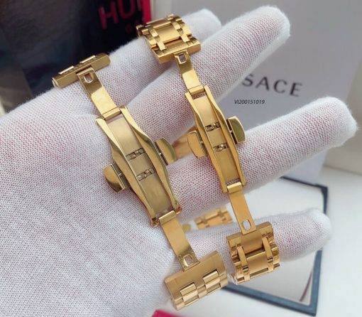 VI200151019-Versace-vang-xanh-14 Đồng hồ cặp Versace Daphnis dây Demi vàng mạ PVD