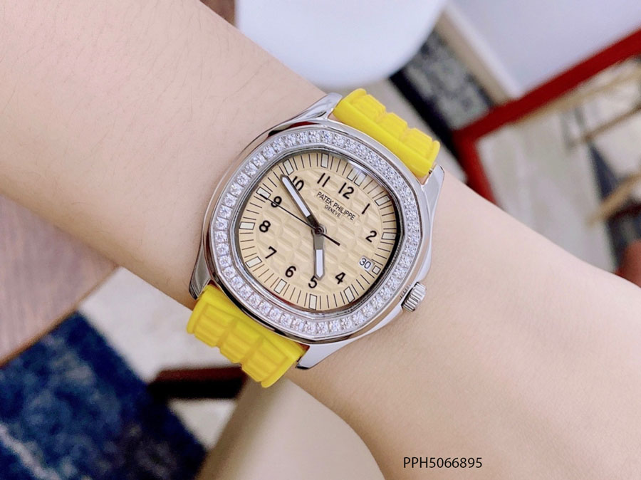 z1984611162869_1425aeb96416eff1968a41f272880749-1 Đồng hồ Patek Philippe Nautilus Lady nữ dây cao su vàng cao cấp giá rẻ