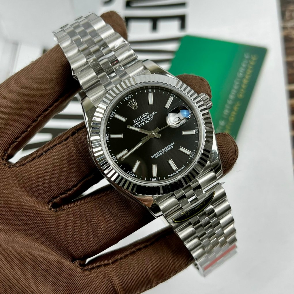 Đồng hồ Rolex DateJust Clean Factory Replica 11 mặt đen cọc dạ quang 41mm