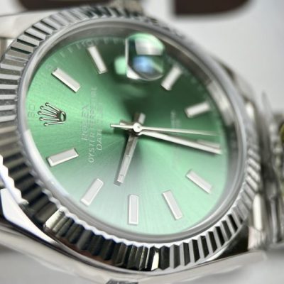 Đồng hồ Rolex Replica cao cấp Clean Factory DateJust mặt xanh lá cây 41mm