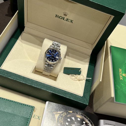 Đồng hồ Rolex Datejust Replica 11 nữ mặt xanh cọc số đính đá EW Factory Đồng hồ Rolex Datejust Replica 11 nữ mặt xanh cọc số đính đá EW Factory