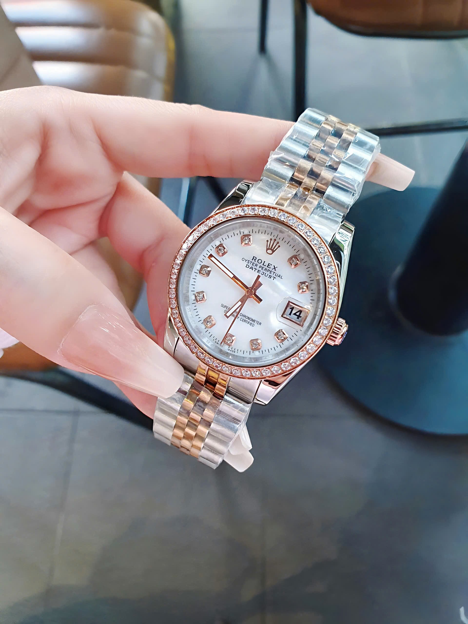 Đồng Hồ Rolex Nam Nữ dây demi gold rose viền đá cao cấp